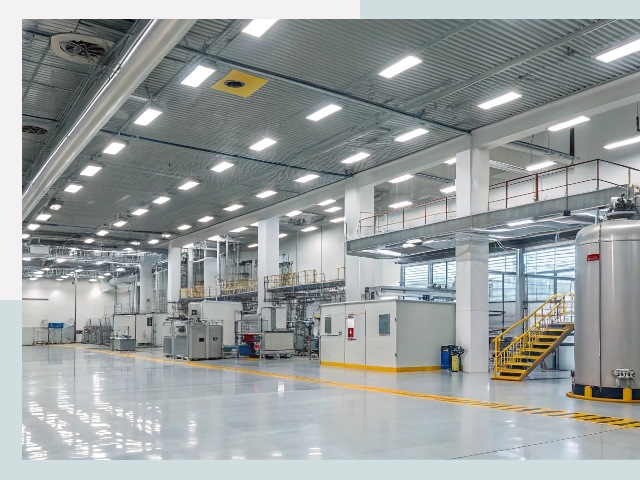 Освещение ангаров в Кингисеппе от 623 руб. - Эффективные решения